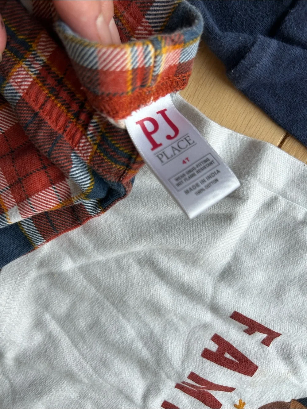 Lot of 5: Thanksgiving and Christmas pajamas (4T)